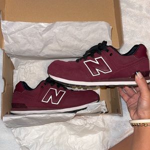 New Balance Classic (Burgundy)